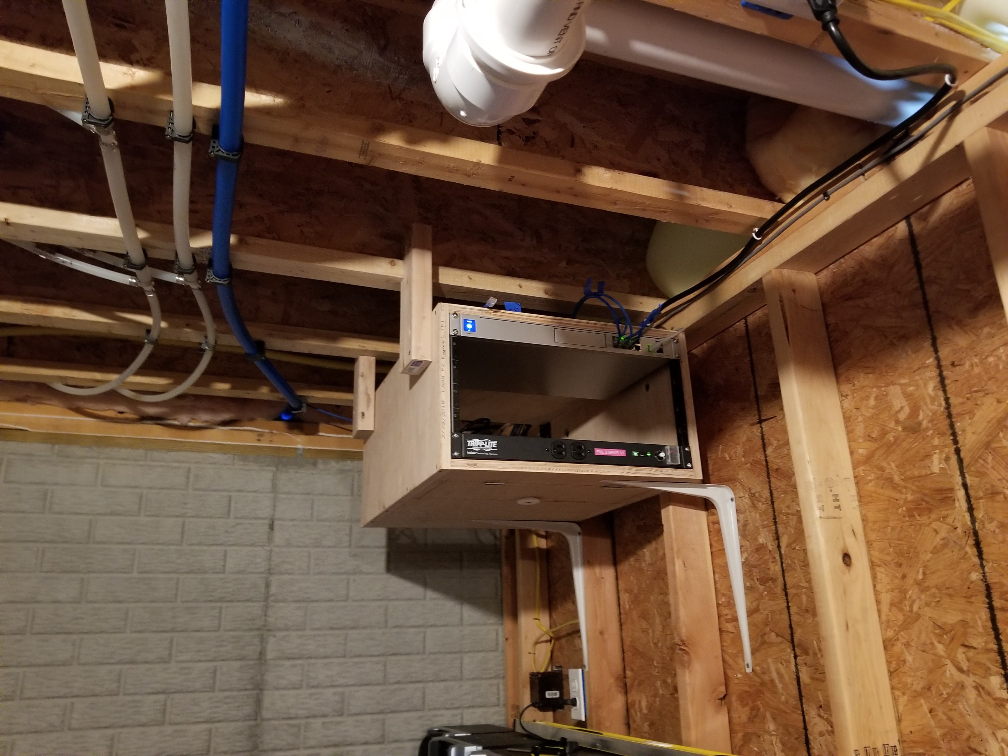 Hanging Server Rack