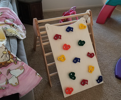 Kids Pikler Triangle with rock wall